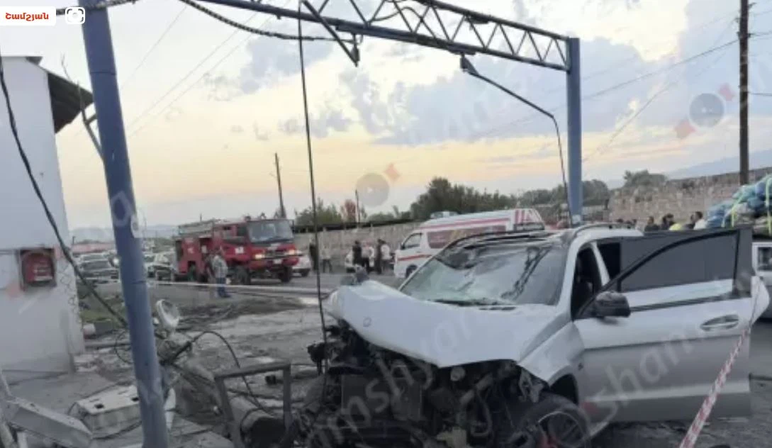 Այգեշատում «Mercedes»–ի վարորդը վթարից հետո հայտնվել է ավտոլվացման կետում՝ վրաերթի ենթարկելով 11-ամյա հետիոտնին