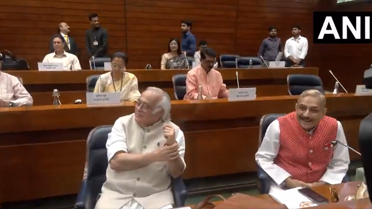 Monsoon Session: मानसून सत्र से पहले सर्वदलीय बैठक जारी, वॉकआउट के बाद फिर पहुंचा विपक्ष