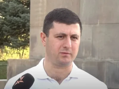 Տիգրան Աբրահամյան․ Հայաստանի իշխանությունները ցուցադրաբար «պատժում» են Գագիկ Ծառուկյանին
