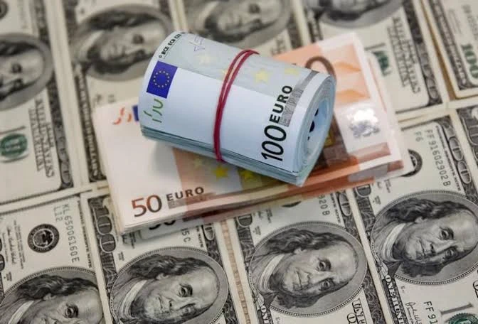 Դոլարի, ռուբլու եւ եվրոյի փոխարժեքները աճել են