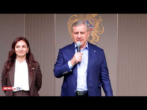 Սամվել Կարապետյանը հանդիպել է արցախցիների հետ
