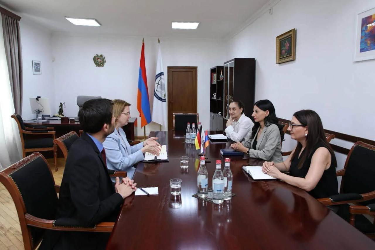 Մարդու իրավունքների պաշտպան Անահիտ Մանասյանն ընդունել է Հայաստանում Գերմանիայի դեսպան Կլաուդիա Բուշին