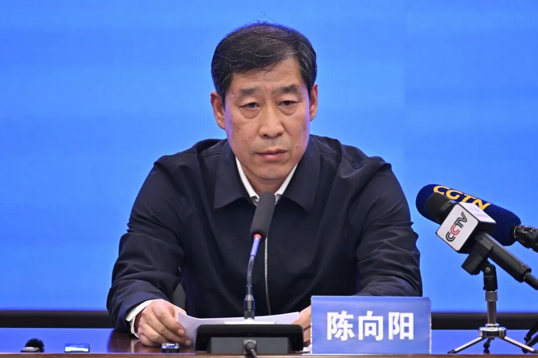山西长治原市长陈向阳辞职24天后被查 曾就致82死矿难鞠躬致歉
