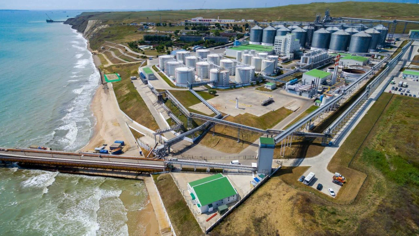 Ուկրաինան հարձակվել է Ռուսաստանի հարավում գտնվող խոշորագույն նավահանգիստներից մեկի և Նովոռոսիյսկում նավթային տերմինալի մոտ գտնվող տանկերների վրա