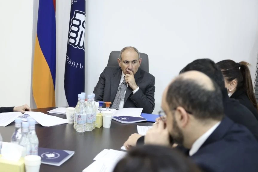 Նիկոլ Փաշինյանը ՔՊ  գրասենյակում նիստ է անցկացնում