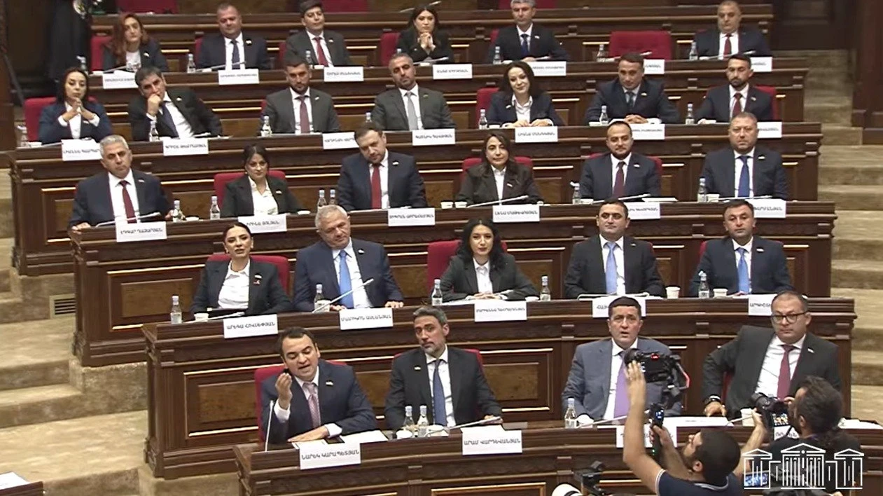 «Որտե՞ղ է Հայոց հայրապետը».Նարեկ Կարապետյանի հարցը՝ նախագահին