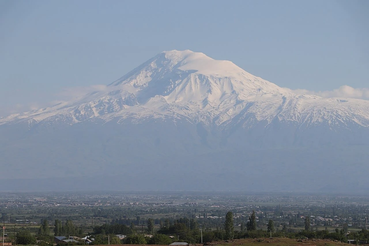 Գիտնականներն առաջին անգամ ուսումնասիրել են Արարատ լեռան սառցադաշտը