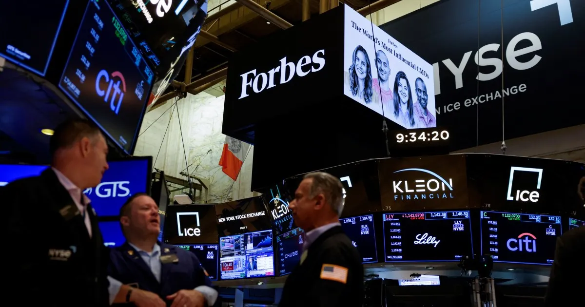 US stocks near record high, oil falls as Trump claims Iran talks underway